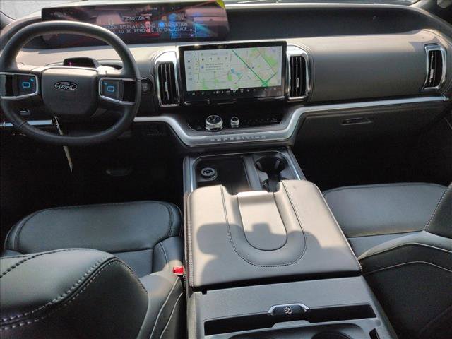 New 2026 Ford Expedition Platinum w/ Stealth Appearance Package image 15