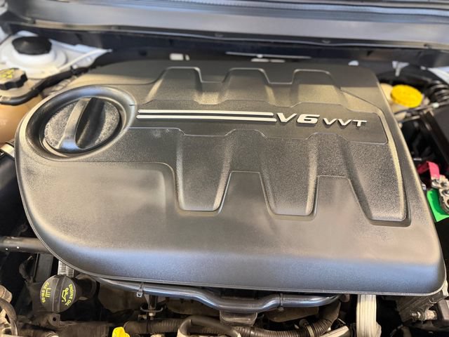 Used 2015 Jeep Cherokee Latitude w/ Comfort/Convenience Group AWD/4WD image 39