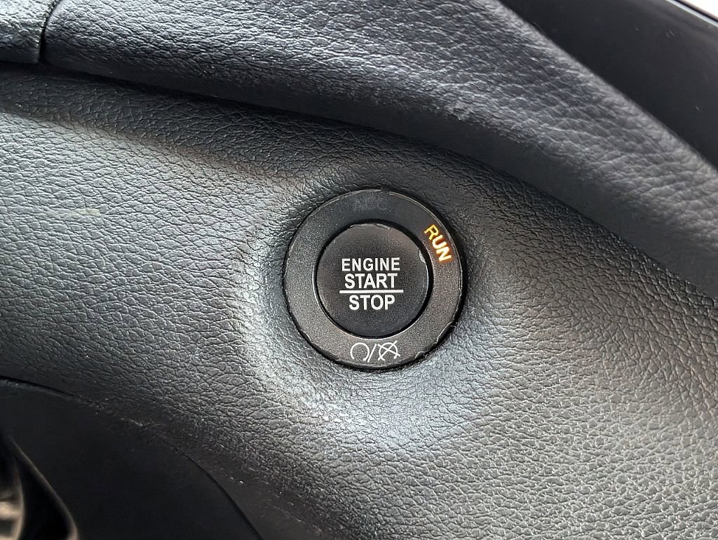 Used 2019 Jeep Cherokee Latitude Plus image 32