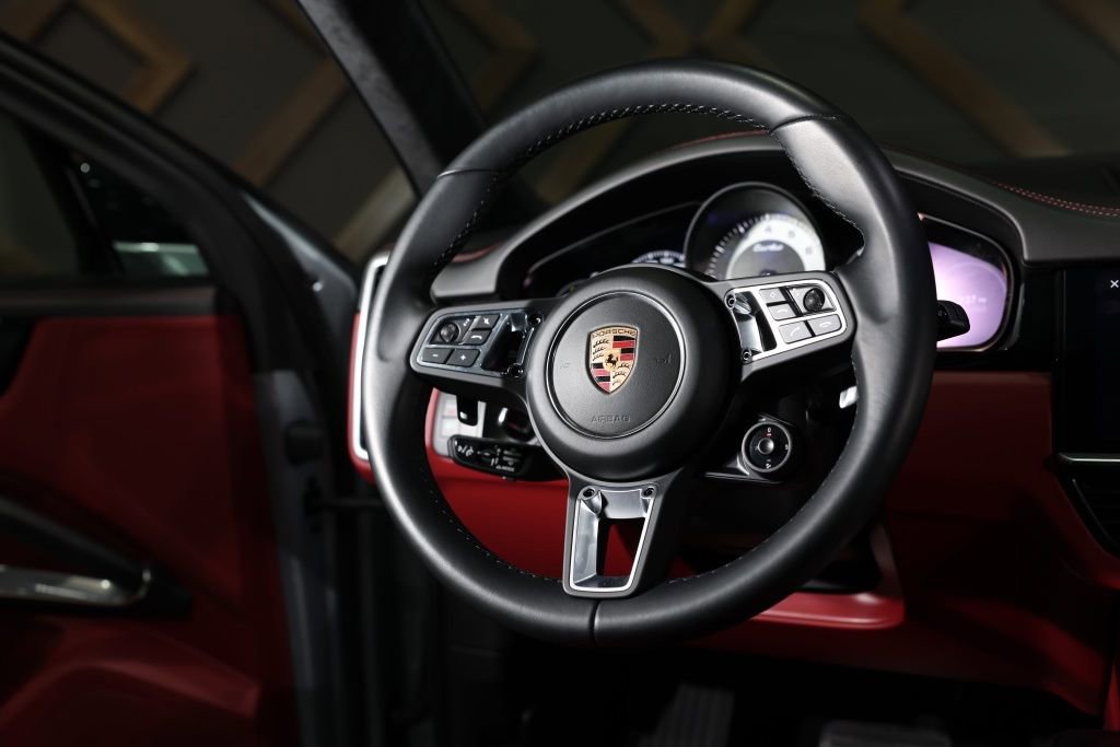 Used 2022 Porsche Cayenne Turbo image 42