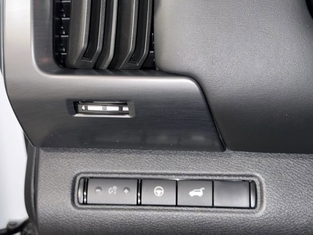 New 2025 Nissan Pathfinder SL image 25