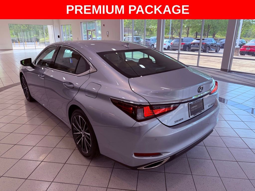 Certified 2024 Lexus ES 350 w/ Premium Package image 5