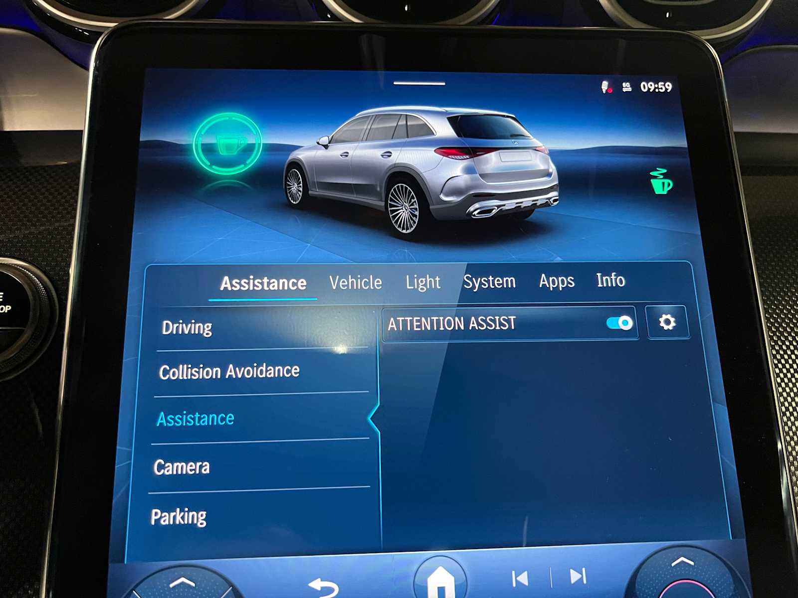 Used 2025 Mercedes-Benz GLC 300 4MATIC image 27
