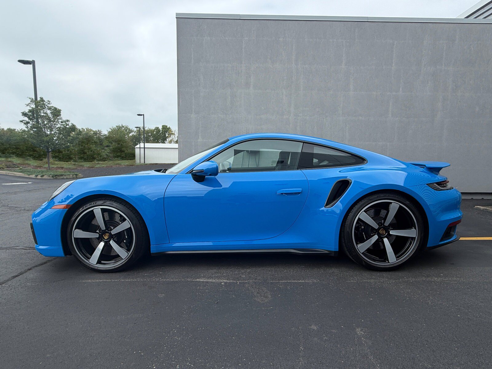 Certified 2022 Porsche 911 Turbo AWD/4WD image 2