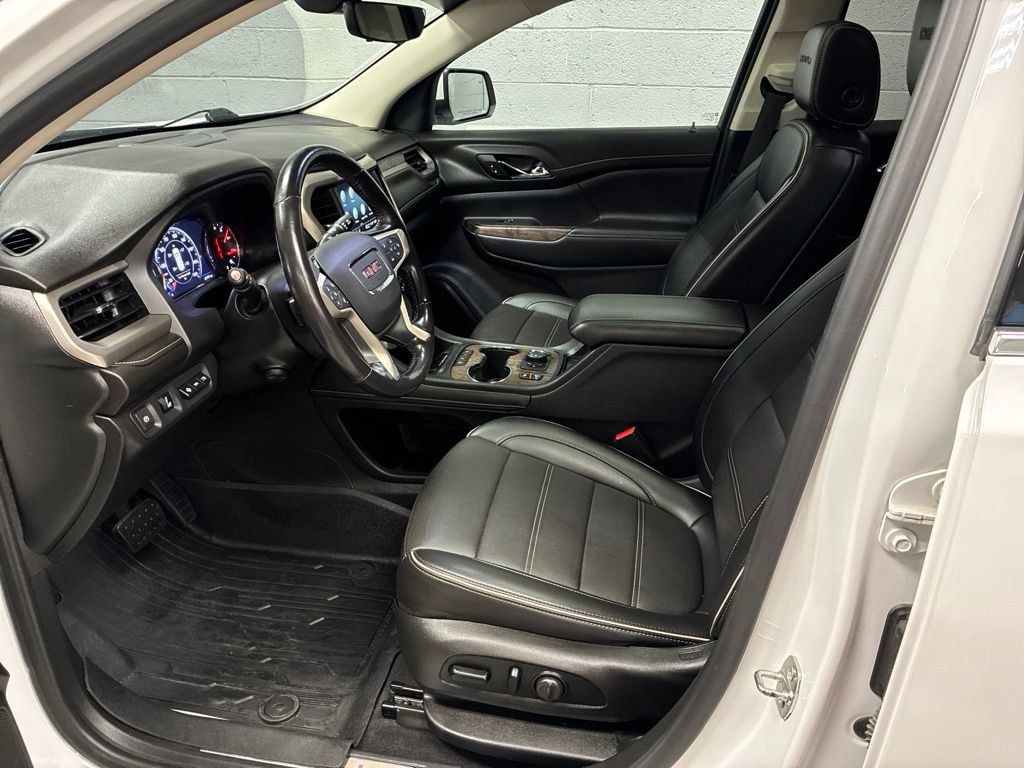 Used 2021 GMC Acadia Denali w/ Denali Technology Package AWD/4WD image 23