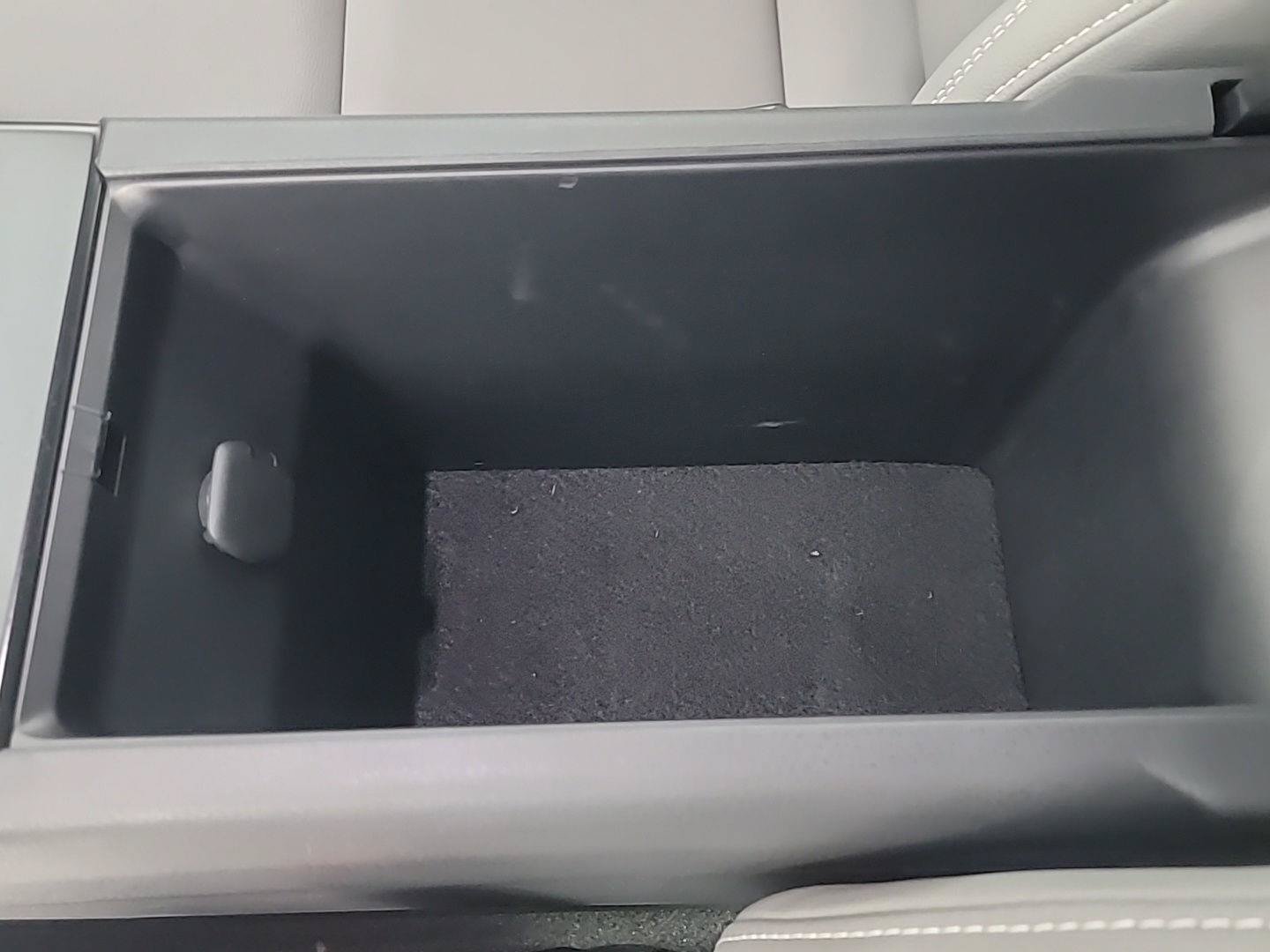 Used 2025 Toyota Camry SE FWD image 32