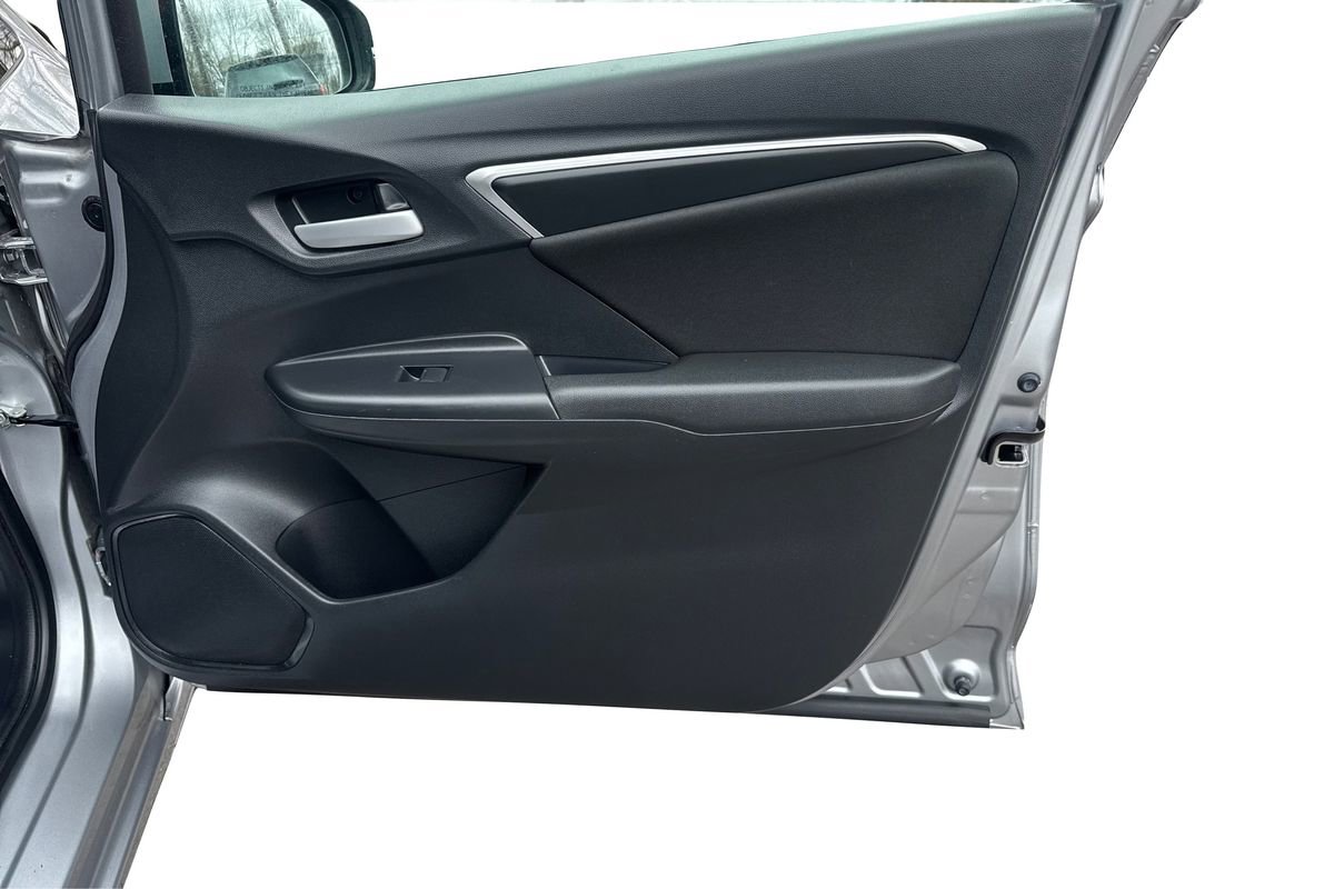 Used 2019 Honda Fit LX image 18