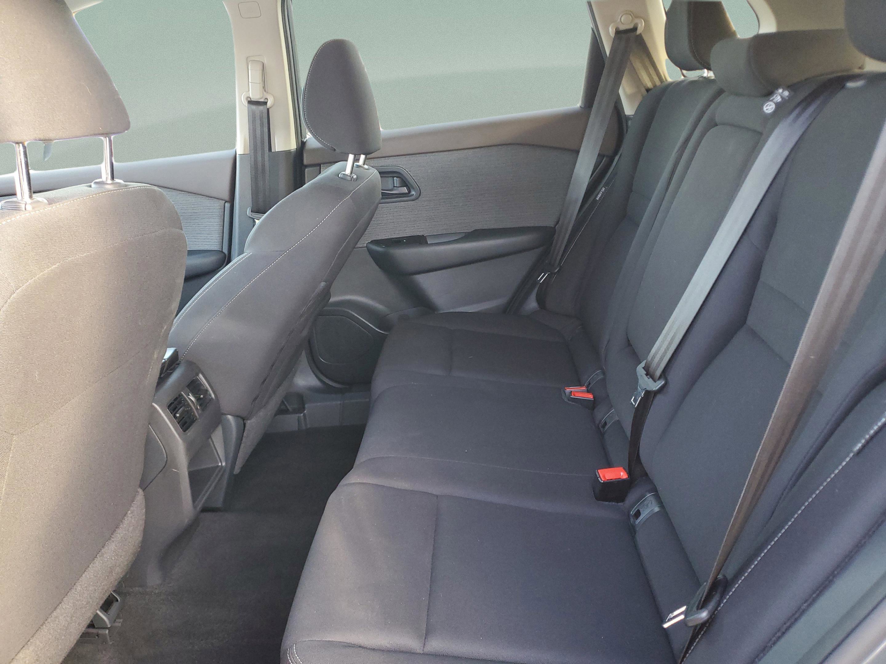 Used 2023 Nissan Rogue S image 9