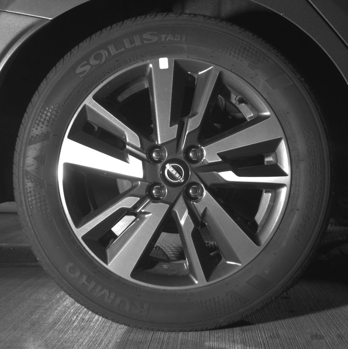 Used 2025 Nissan Versa SV FWD image 15