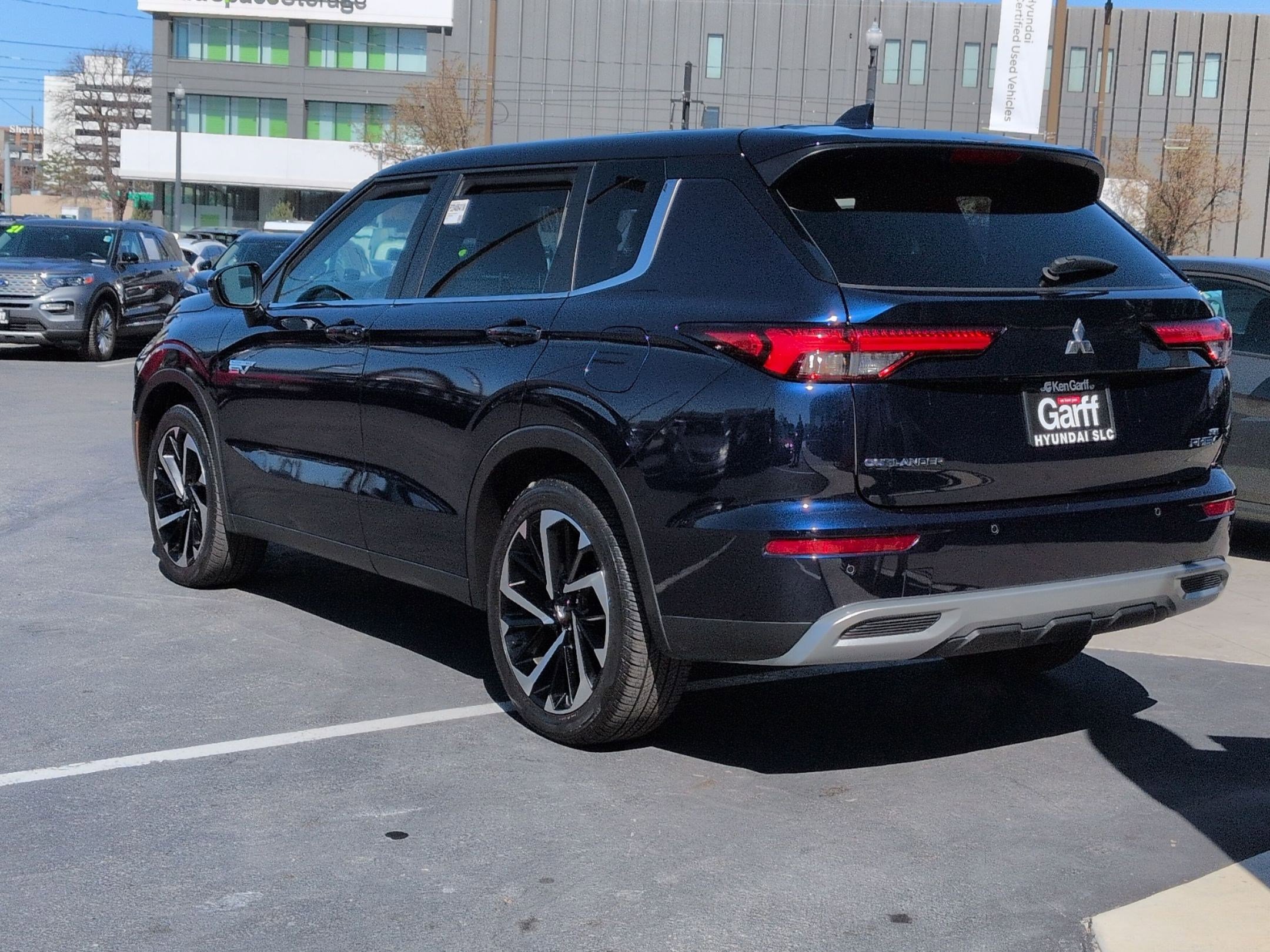 Used 2023 Mitsubishi Outlander SE image 7