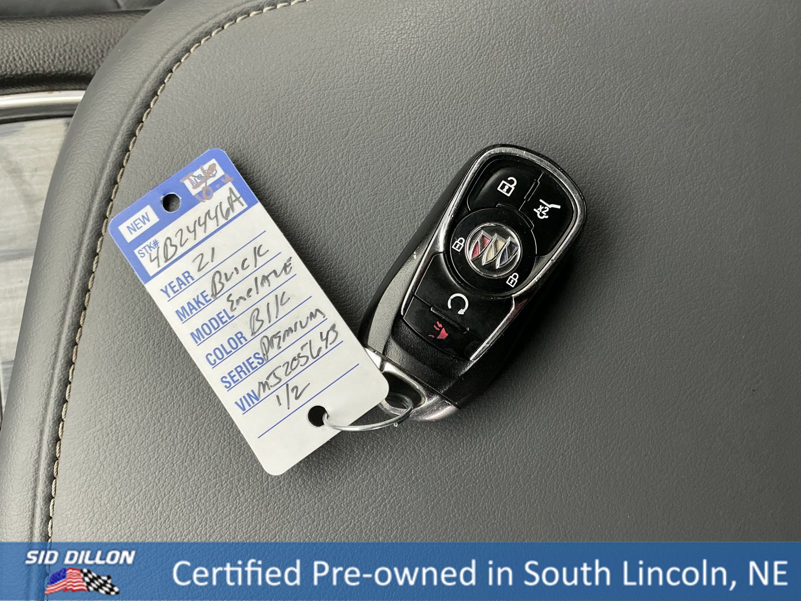 Used 2021 Buick Enclave Premium w/ Sun and Sites Package image 7