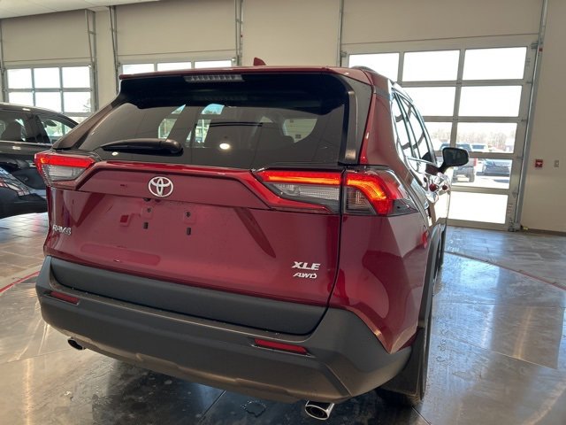 Used 2025 Toyota RAV4 XLE w/ Convenience Package image 7