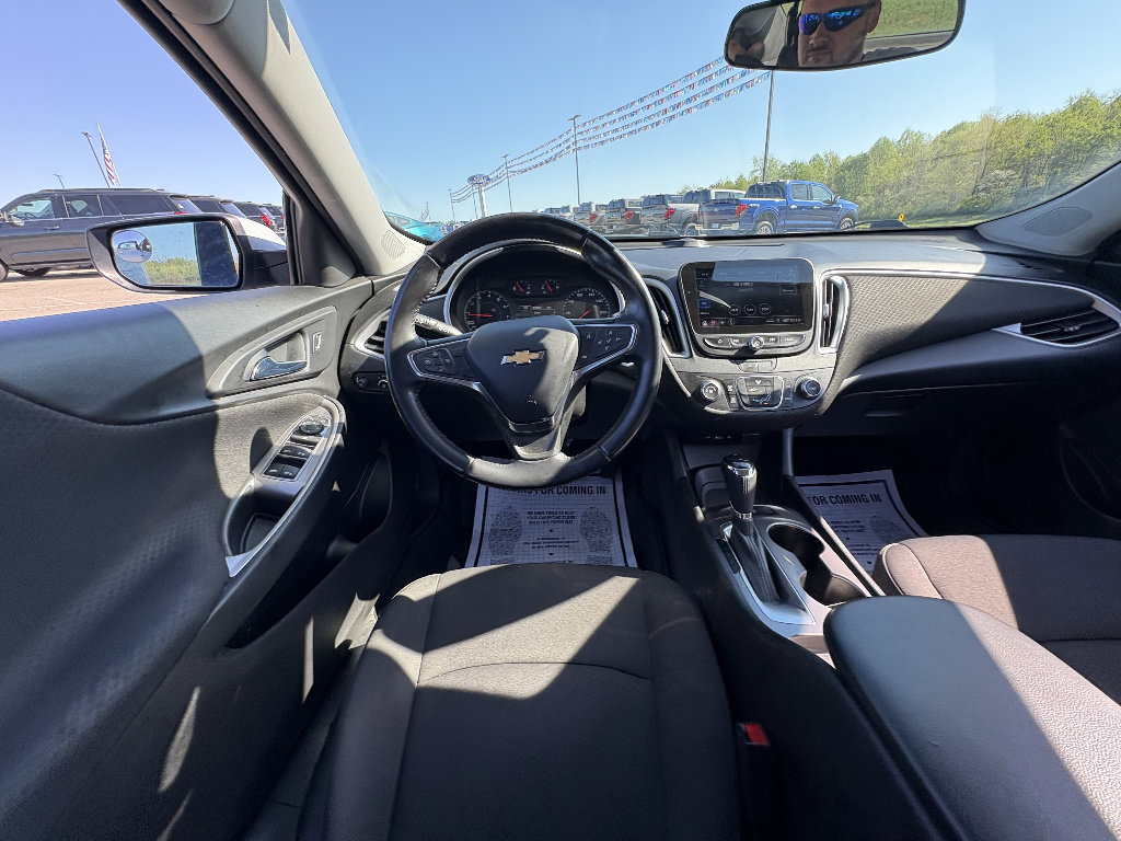 Used 2020 Chevrolet Malibu RS image 22