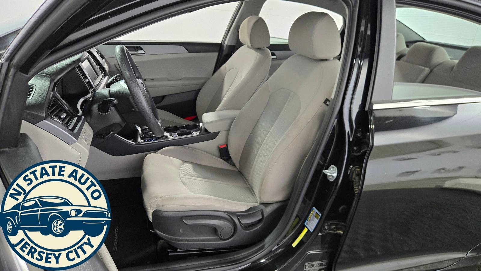 Used 2019 Hyundai Sonata SE FWD image 28