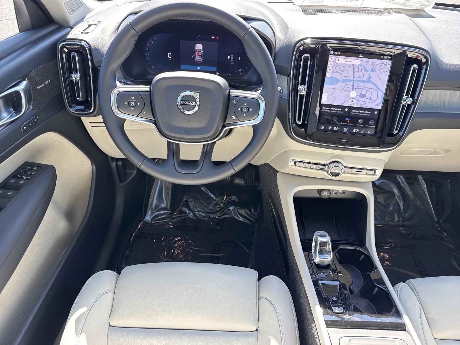 New 2026 Volvo XC40 B5 Ultra w/ Protection Package Premier AWD/4WD image 15