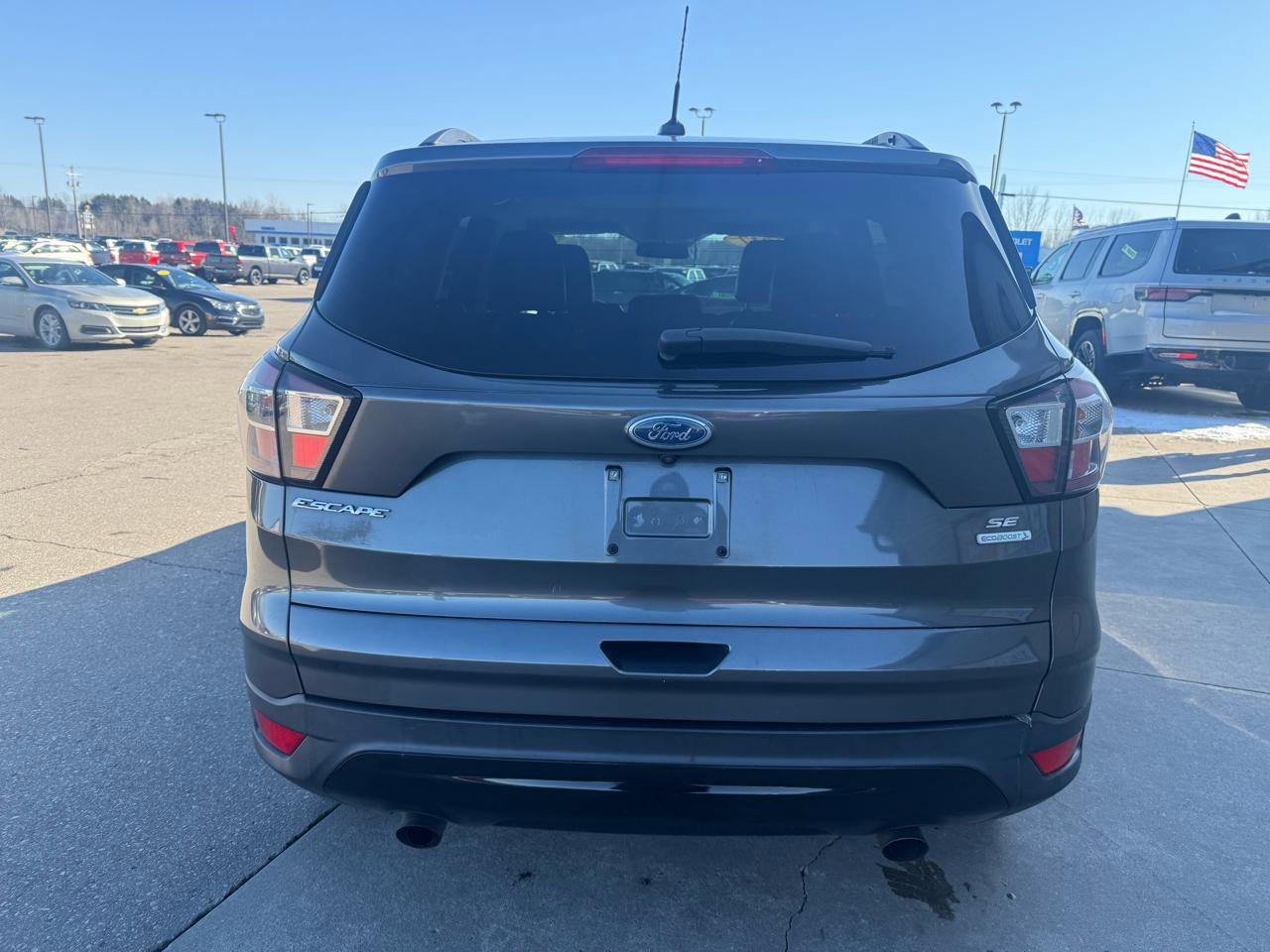 Used 2017 Ford Escape SE w/ SE Sport Appearance Package image 6