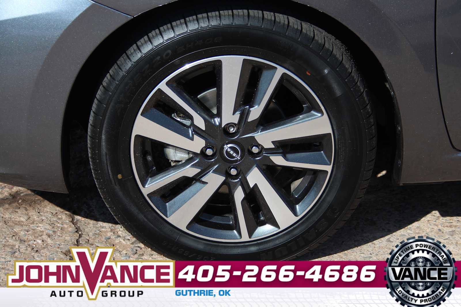 Used 2024 Nissan Versa SV FWD image 11