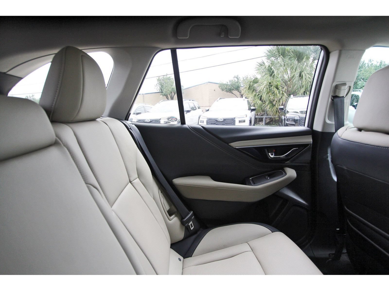Used 2024 Subaru Outback Limited AWD/4WD image 12