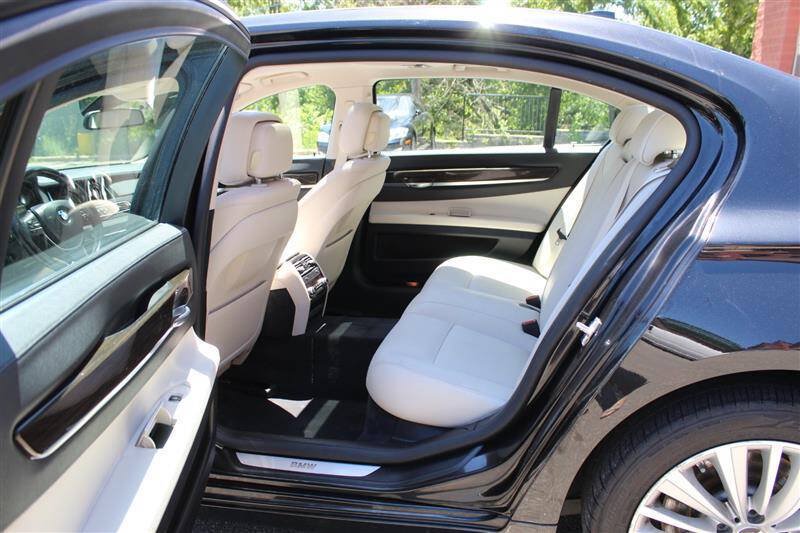 Used 2015 BMW 740Li RWD image 25