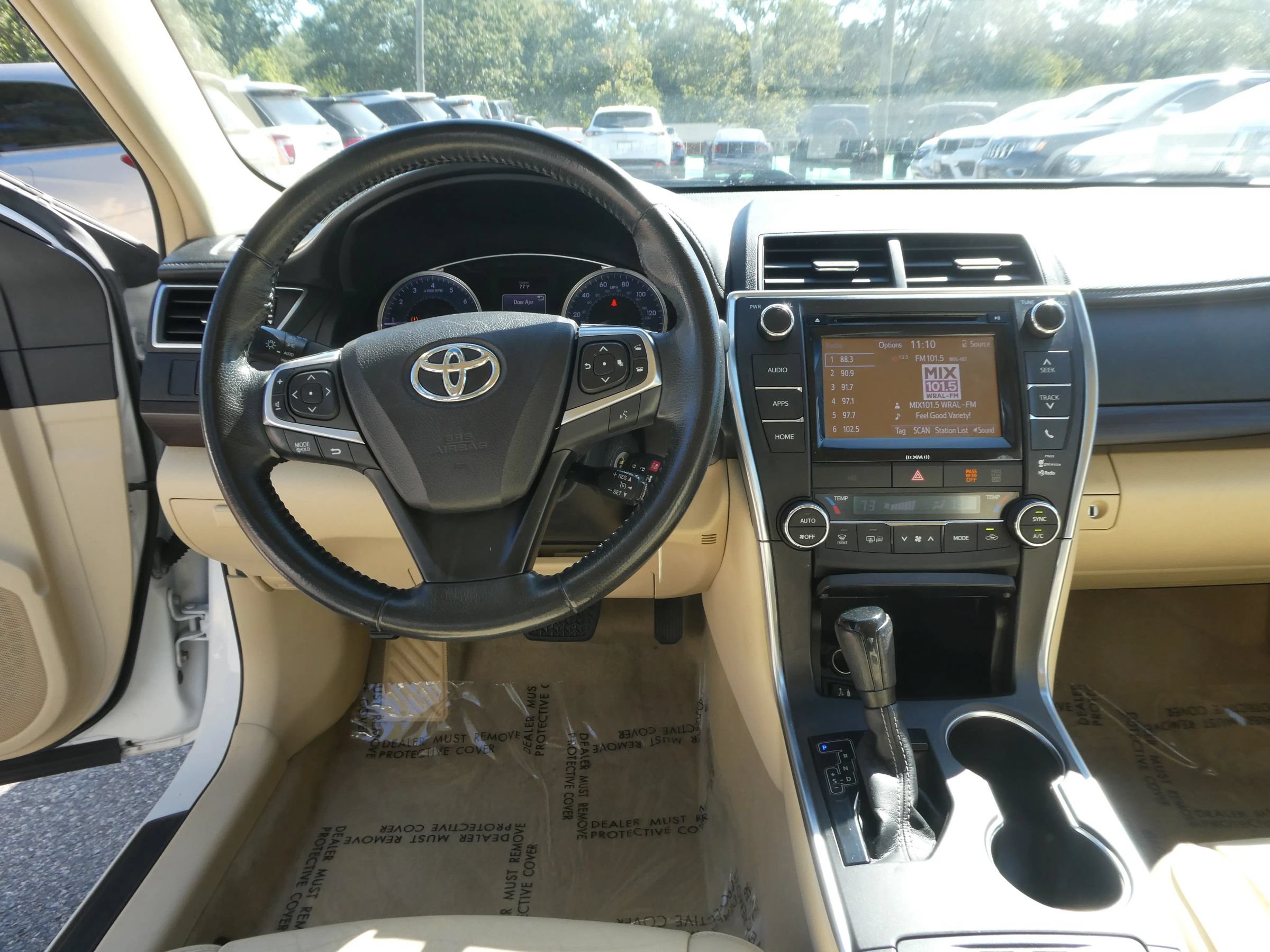Used 2016 Toyota Camry XLE FWD image 13