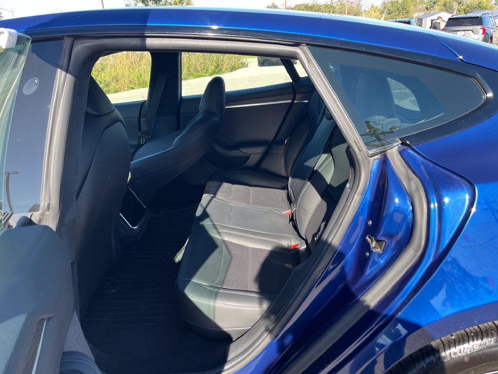 Used 2022 Tesla Model S AWD/4WD image 23