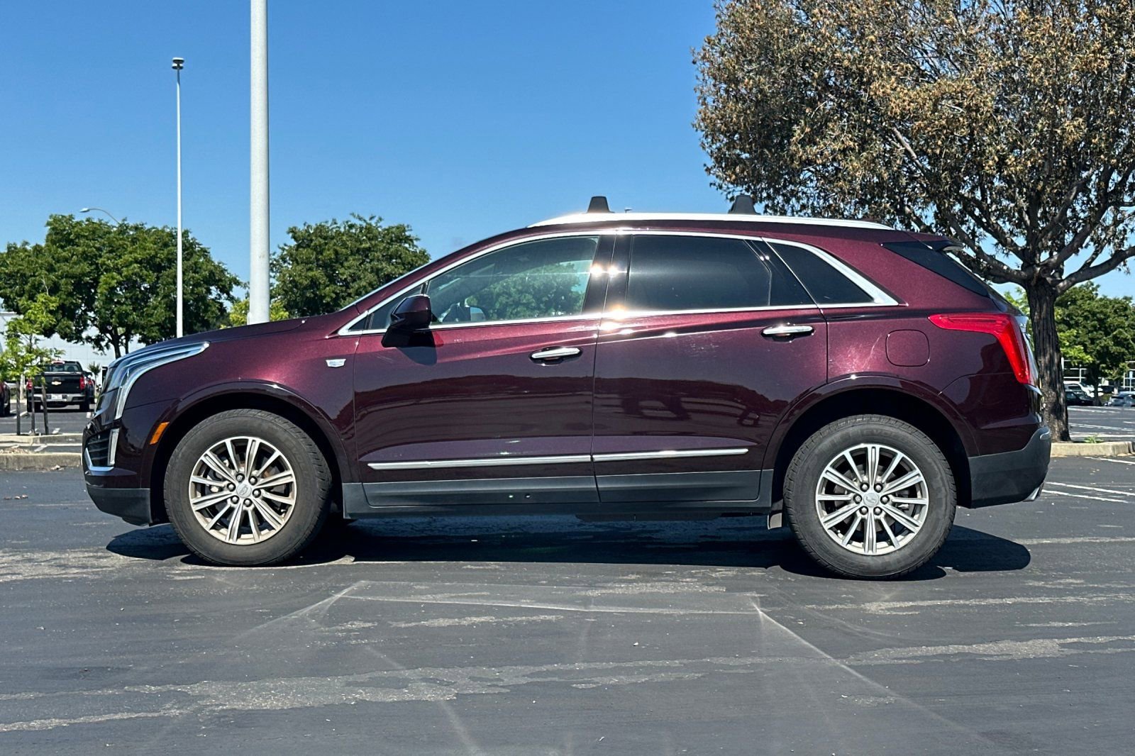 Used 2017 Cadillac XT5 Luxury w/ Driver Awareness Package AWD/4WD image 7