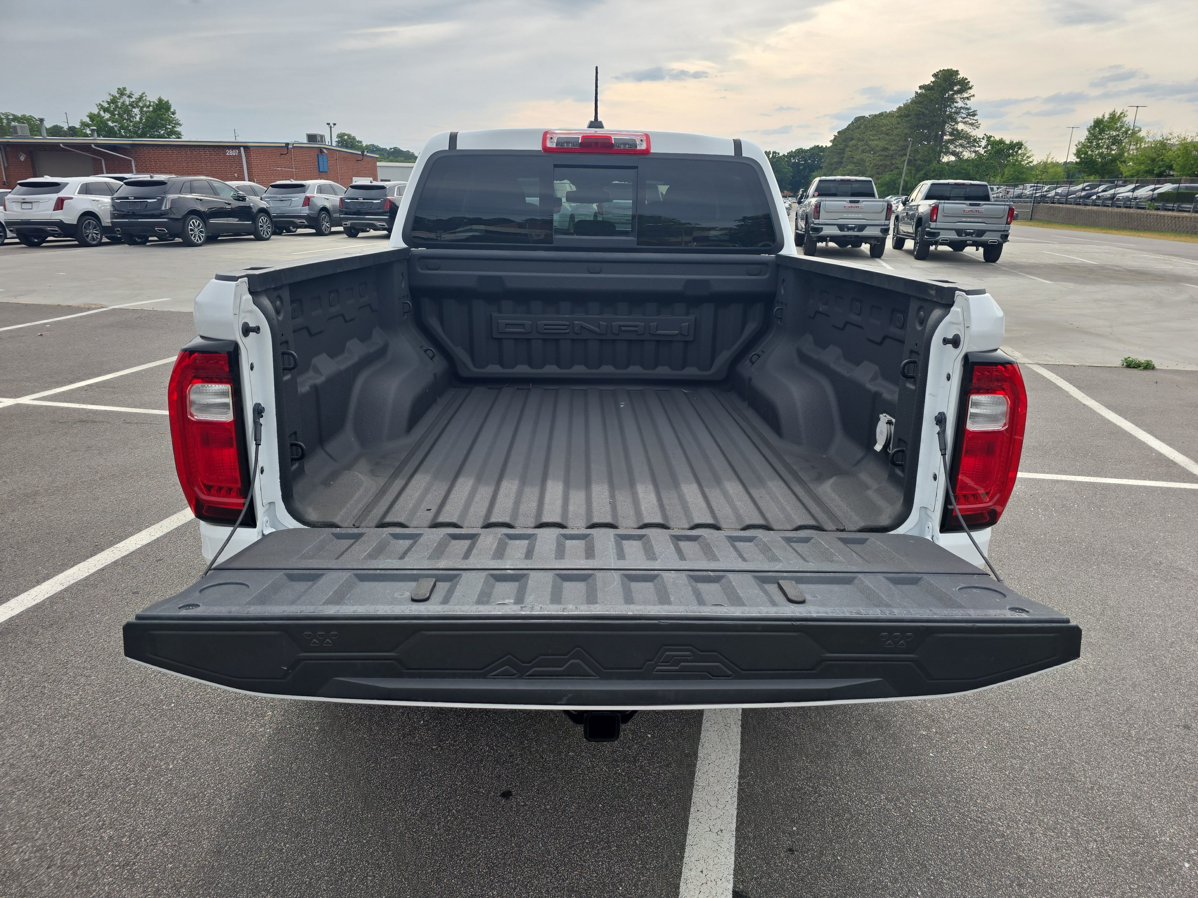 Used 2023 GMC Canyon Denali AWD/4WD image 12