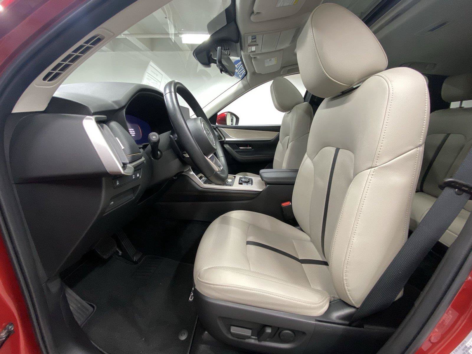 Used 2024 MAZDA CX-90 Plug-In Hybrid w/ Preferred AWD/4WD image 17