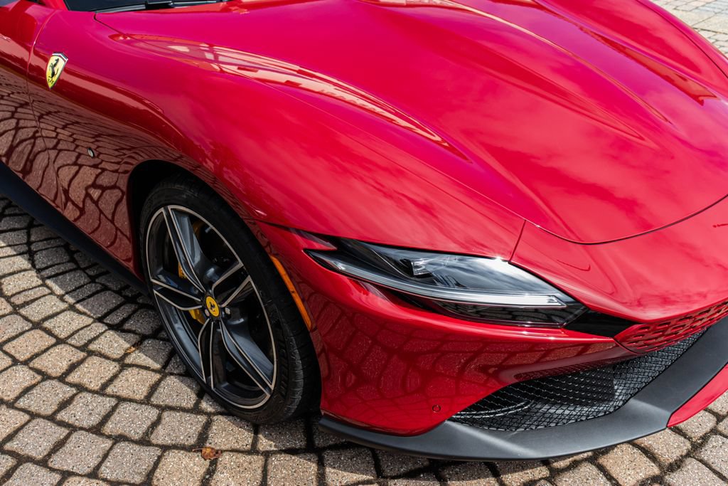 Certified 2025 Ferrari Roma Spider RWD image 12