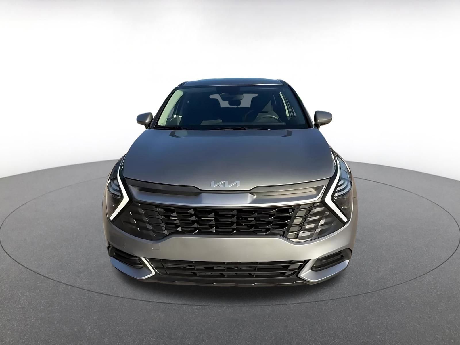 Used 2025 Kia Sportage LX image 8