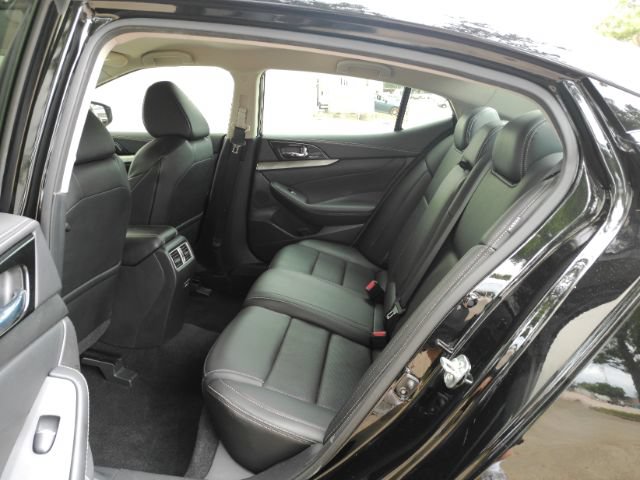 Used 2021 Nissan Maxima 3.5 SV w/ Floor Mat Group FWD image 17
