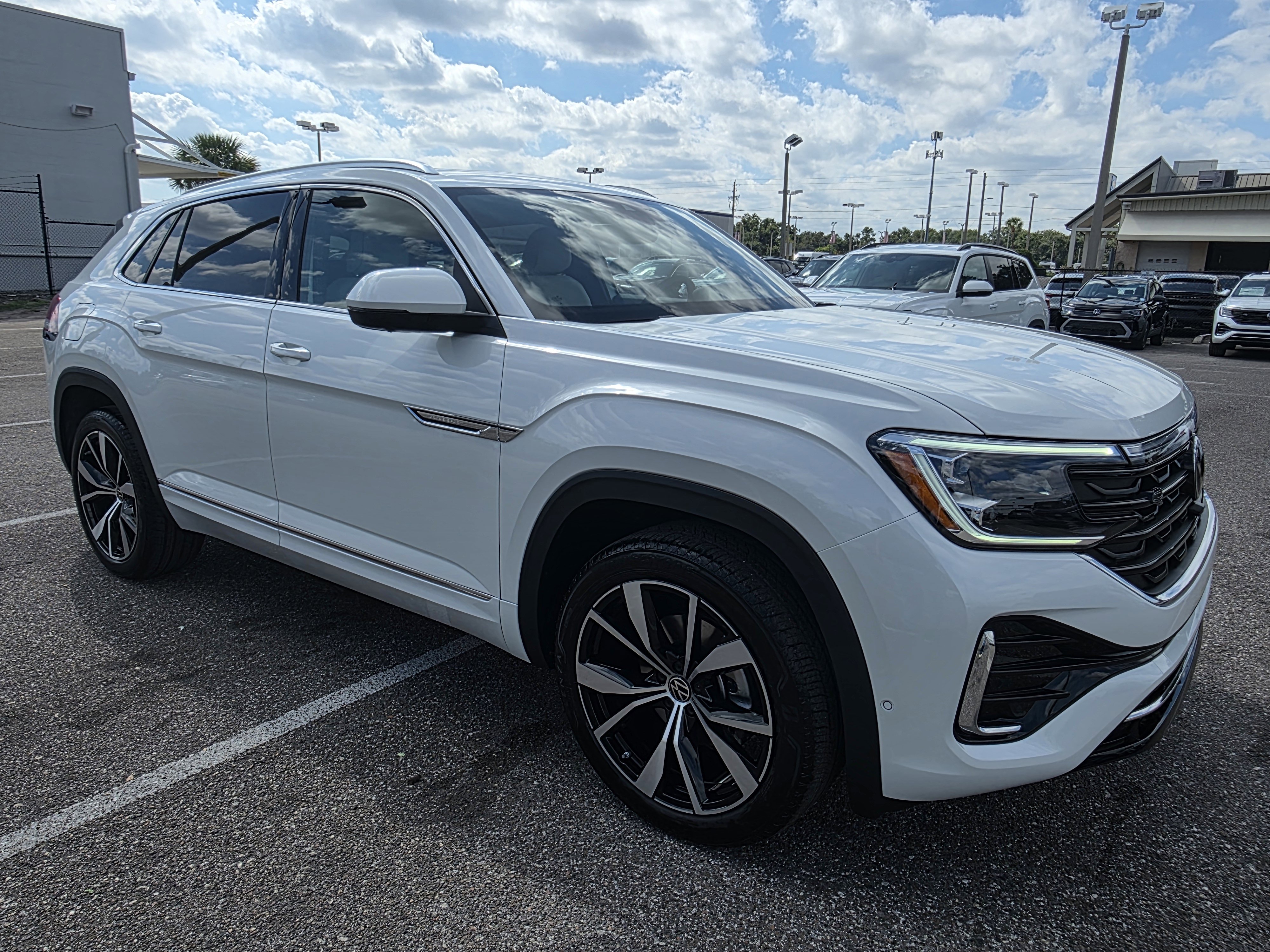 New 2026 Volkswagen Atlas Cross Sport SEL Premium R-Line image 1