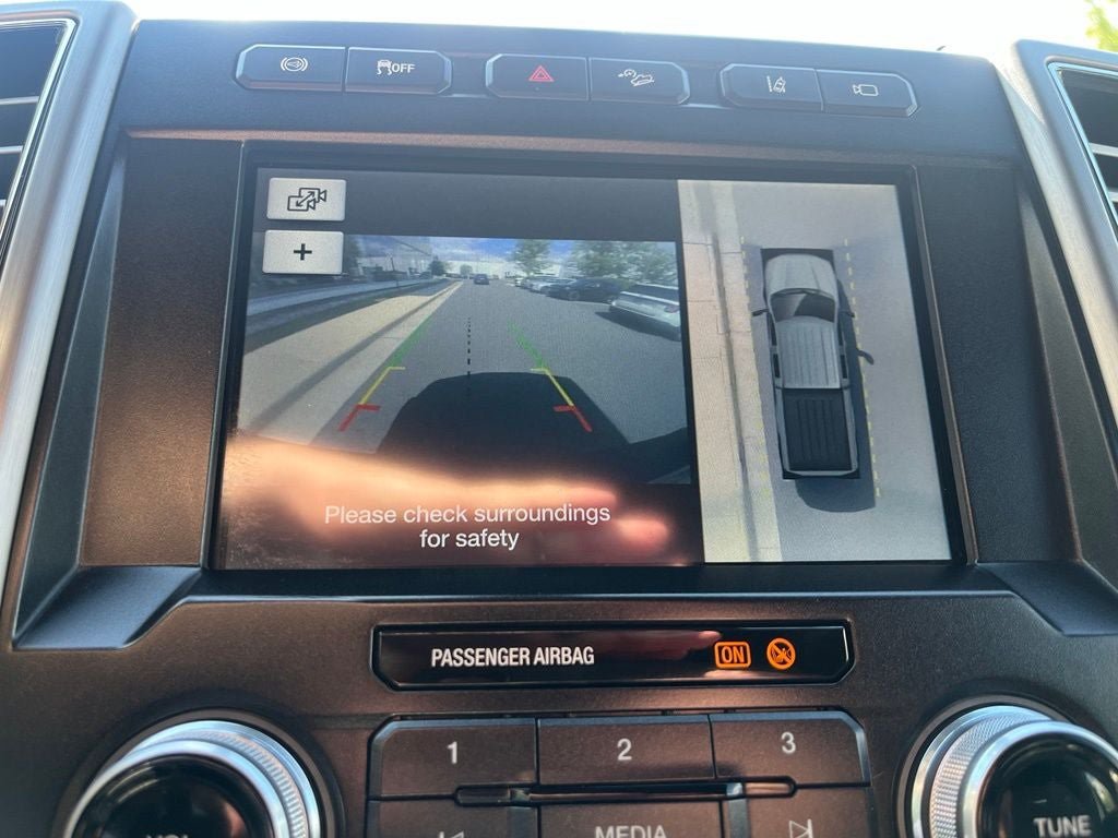Used 2019 Ford F250 Platinum w/ Platinum Ultimate Package AWD/4WD image 31