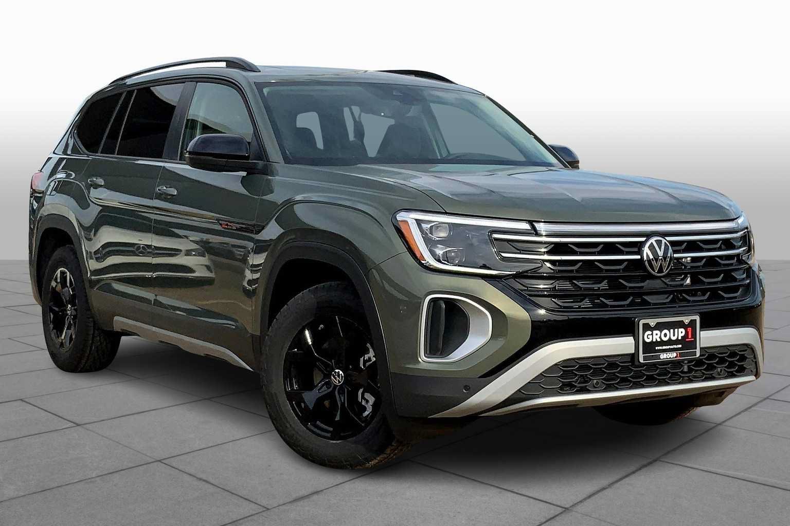 Used 2026 Volkswagen Atlas Peak Edition AWD/4WD image 2