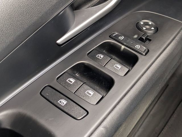 Used 2021 Hyundai Elantra Limited image 23