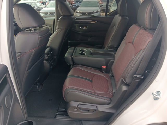 New 2025 Honda Pilot Black Edition image 28