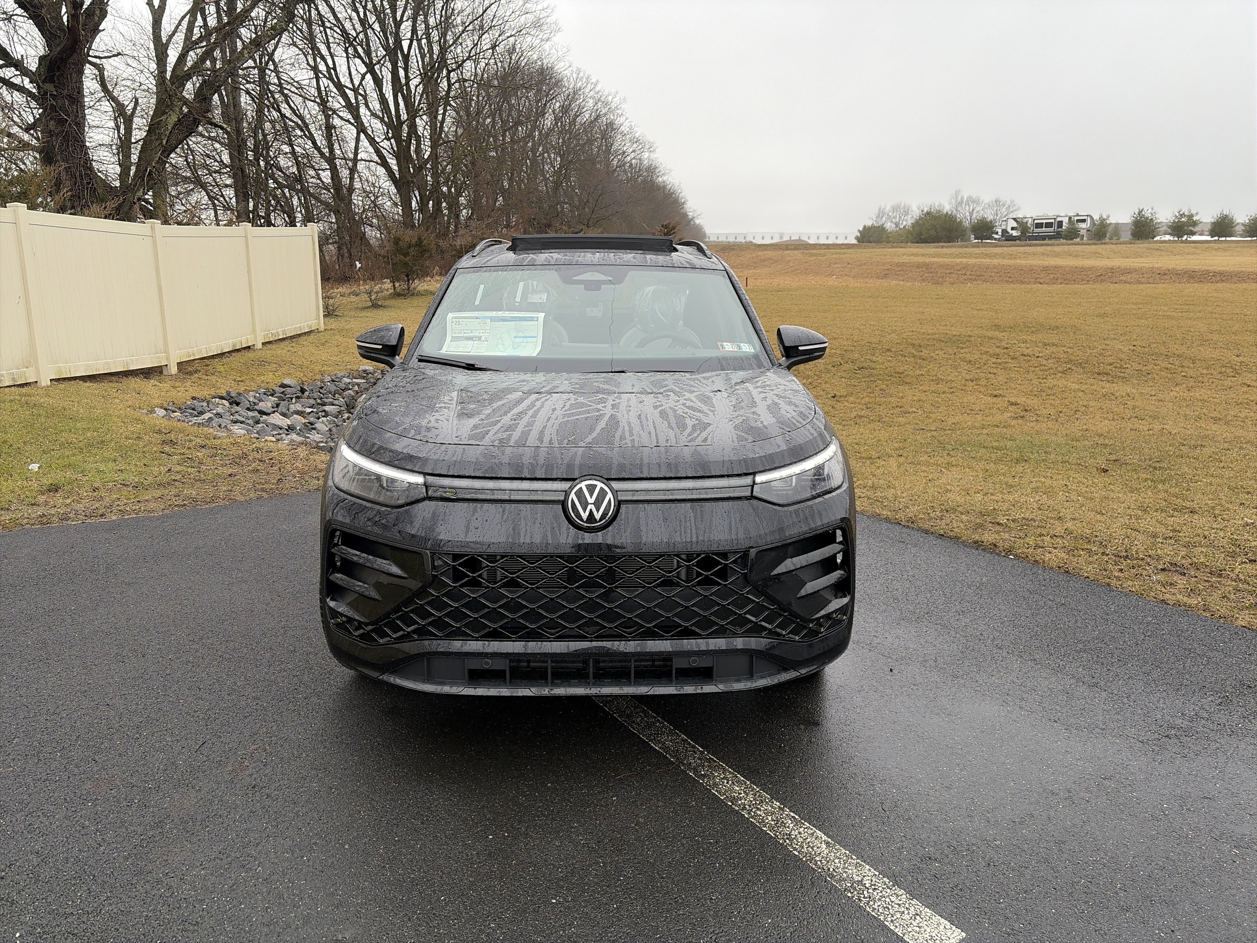 New 2026 Volkswagen Tiguan SE R-Line AWD/4WD image 2