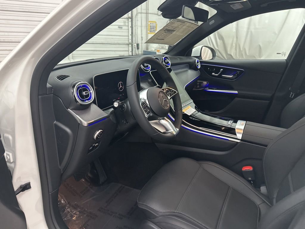Used 2026 Mercedes-Benz GLC 300 image 9