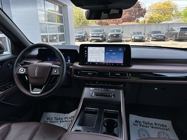 Used 2025 Lincoln Aviator Reserve w/ Illumination Package AWD/4WD image 33
