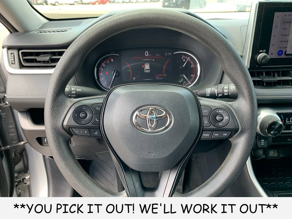Used 2025 Toyota RAV4 XLE AWD/4WD image 15