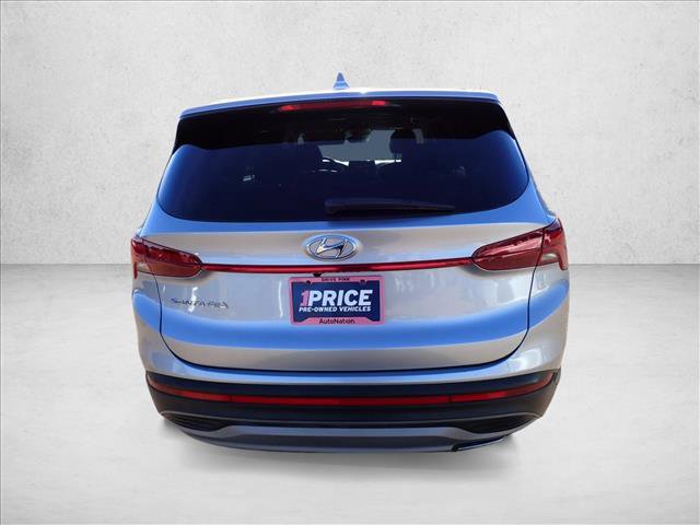 Used 2023 Hyundai Santa Fe SE image 2