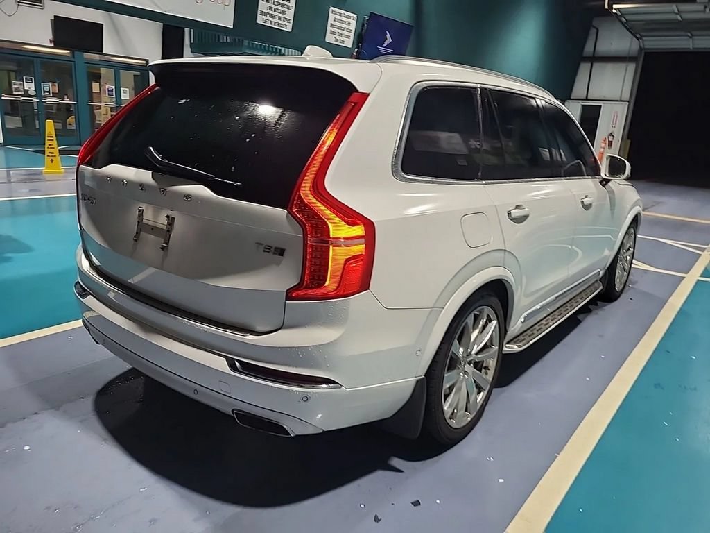 Used 2016 Volvo XC90 T8 Inscription w/ Vision Package AWD/4WD image 4