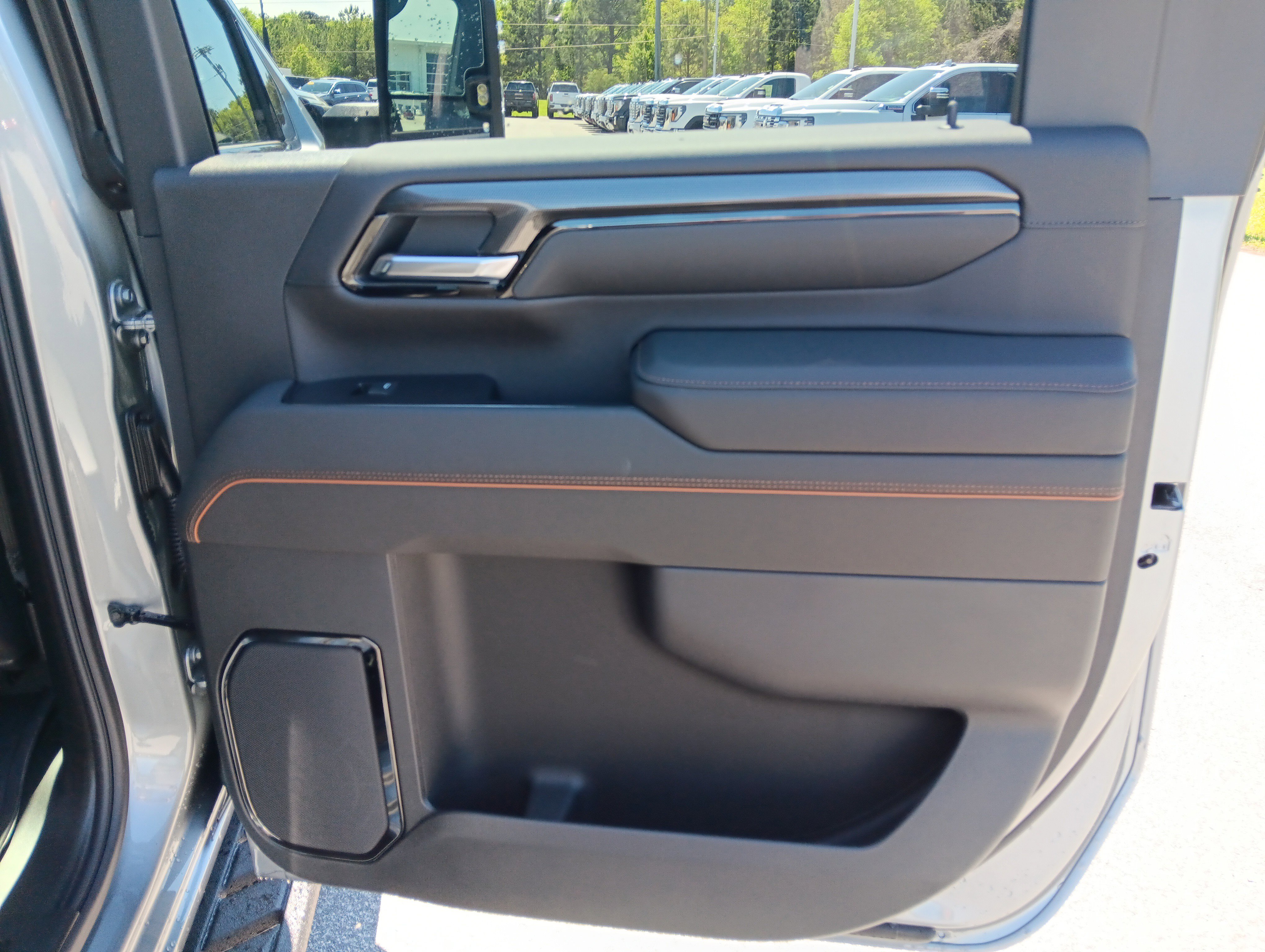 New 2026 GMC Sierra 2500 AT4 AWD/4WD image 17