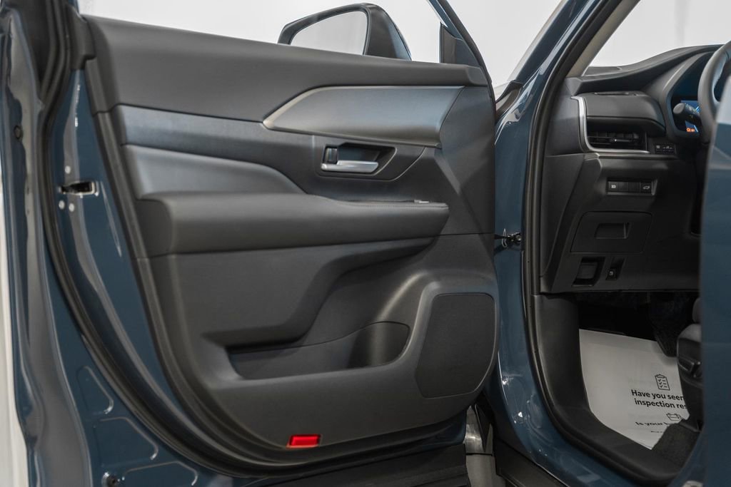 New 2026 Toyota Grand Highlander XLE image 38