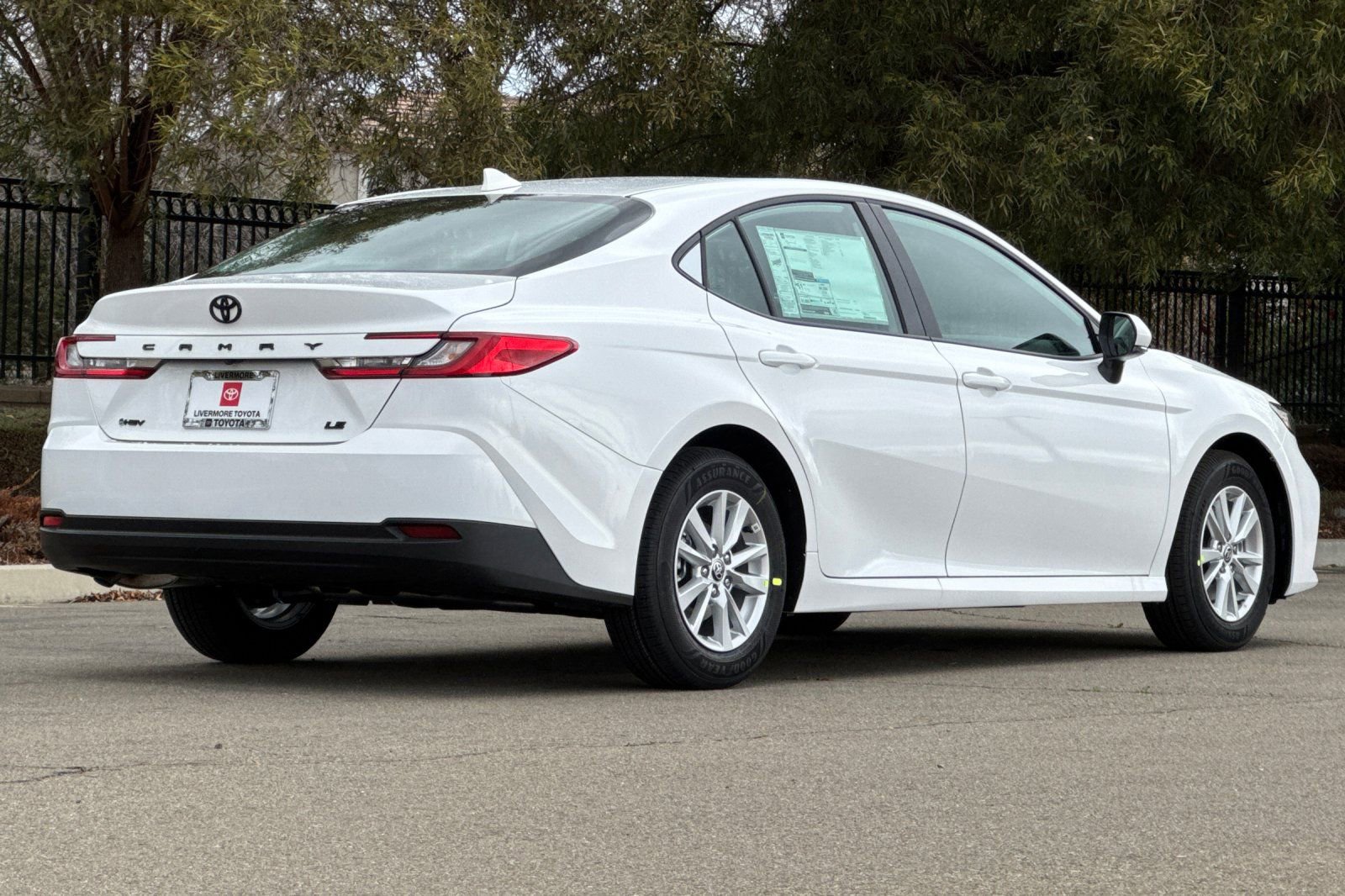 New 2025 Toyota Camry LE w/ Convenience Package FWD image 4