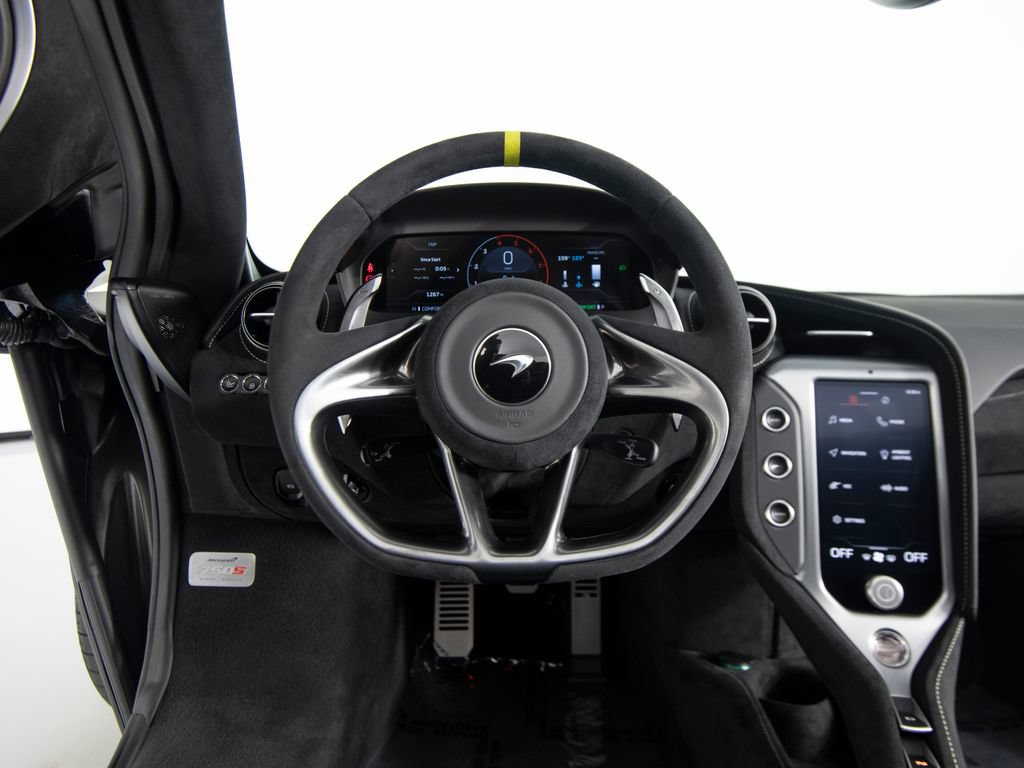 Used 2024 McLaren 750S Spider RWD image 15