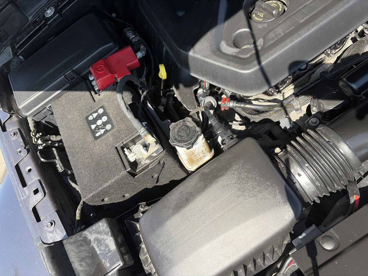 Used 2019 Jeep Wrangler Unlimited Sahara AWD/4WD image 31