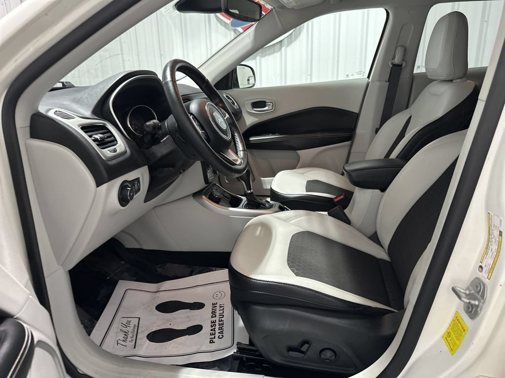 Used 2020 Jeep Compass Latitude w/ Popular Equipment Group AWD/4WD image 11
