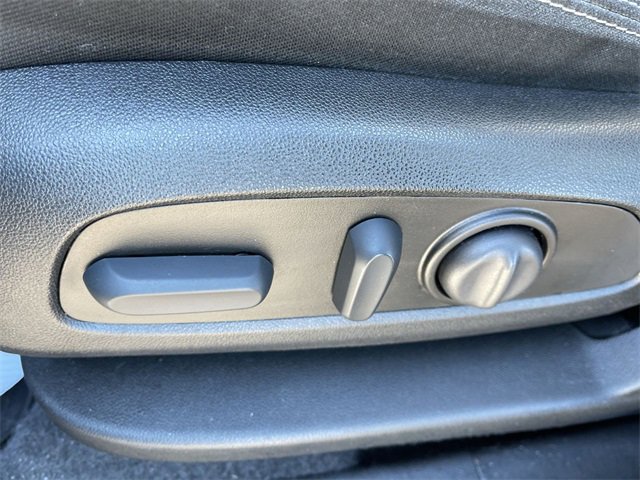 Used 2022 GMC Terrain SLE w/ Driver Convenience Package image 12