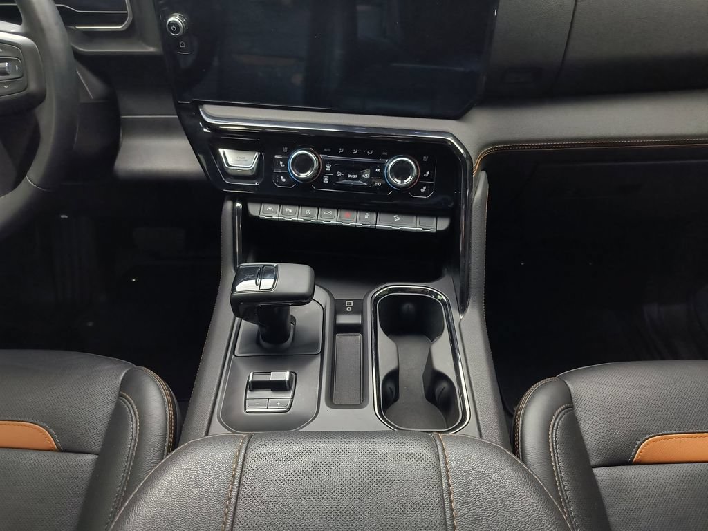 Used 2024 GMC Sierra 1500 AT4 w/ AT4 Preferred Package AWD/4WD image 28